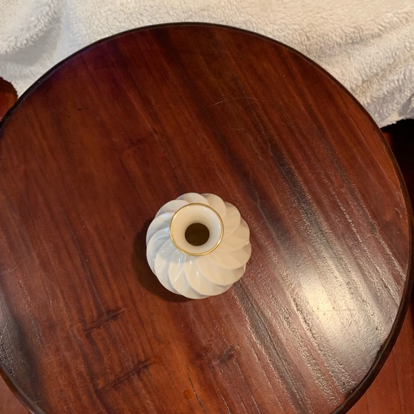 Lenox Vase Small - Picture 2 of 3